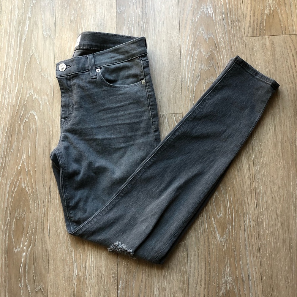 Hudson krista super skinny size 28 gray